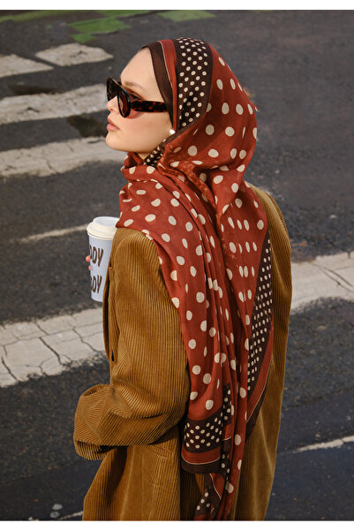 Freshscarfs Πλακάκι σάλιου ράμι με μοτίβο πουά