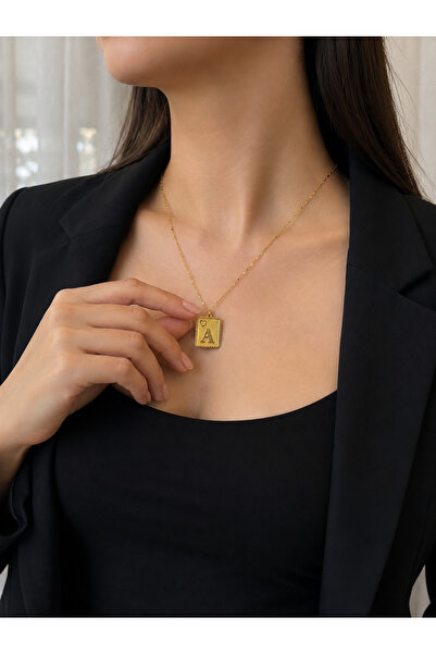 Zeynepli gold & jewelry 14 AYAR ALTIN A HARFLİ KARE KALPLİ KOLYE