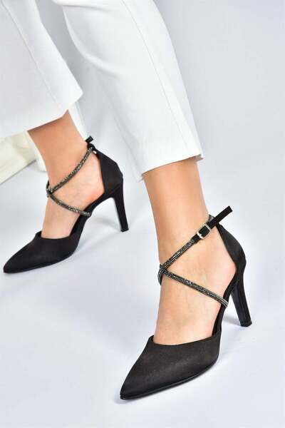 Fox Shoes Siyah Saten Kumaş Sivri Burun Kadın Topuklu Ayakkabı M246066704