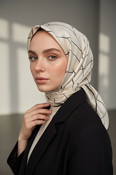 Vissona %100 Twill İpek Çizgi Desenli Krem - Siyah Renkli 90x90 Eşarp Dikim Ş...
