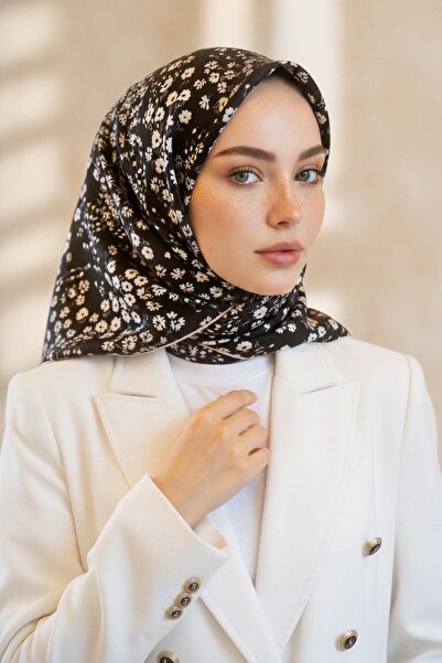 Vissona 100% Twill Silk Crispy Flower Patterned Black - Cream Colored 90X90 S...