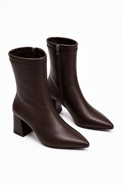 Scarpebutik Women's Bitter Brown Pointed Toe Thick Heeled Stretch Boots
