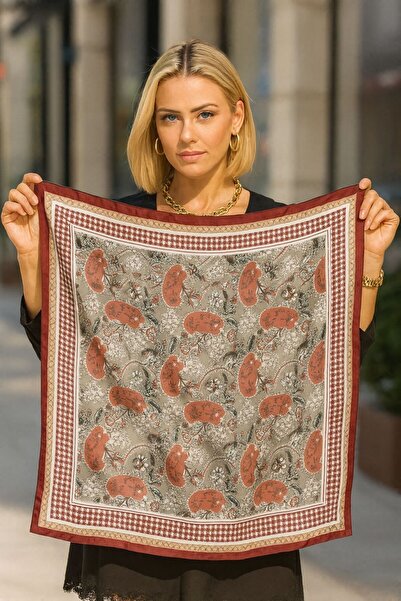 Axesoire 14848 Şal Desenli Kırmızı Çift Tarafı Baskılı Bandana Fular 70x70 cm