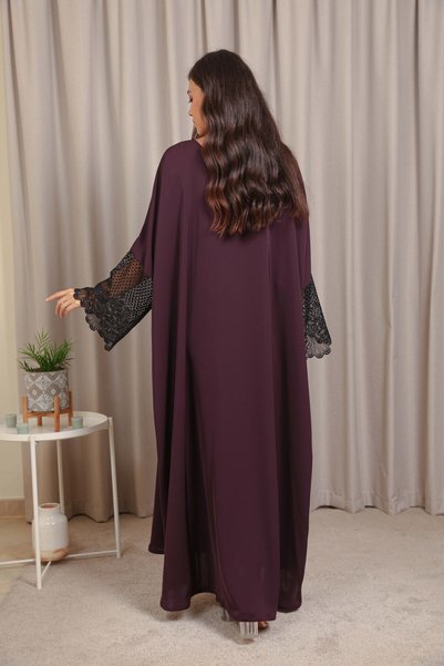 Nikias Nida Butterfly Abaya – Effortless Flow & Grace