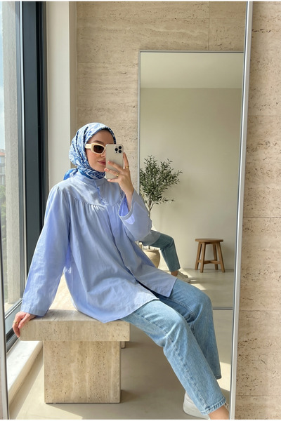 Kirazca Butik قميص نسائي من قماش البوبلين بأكمام واسعة وتفاصيل من الدانتيل