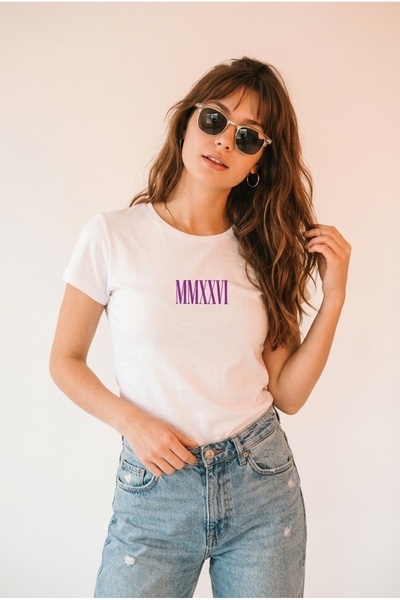 HOXİE Women's White Mmxxvi Roman Numeral Printed Crew Neck Short Sleeve T-Shirt