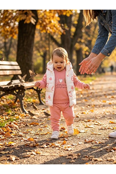INFANT Σετ φόρμας τριών τεμαχίων με καπιτονέ γιλέκο με ροζ καρδιές