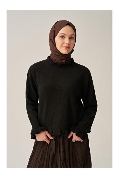 LC Waikiki Nevavm Black-Collar Ruffled Short Sweater with a Difference
