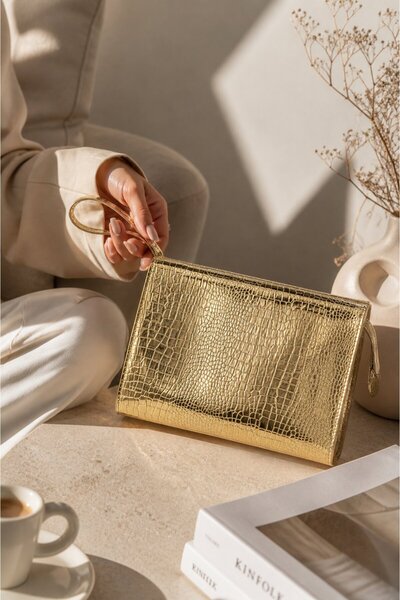Kadın Portföy Çanta – Şık Tasarım, Günlük & Gece Kullanım Clutch Altın Kroko