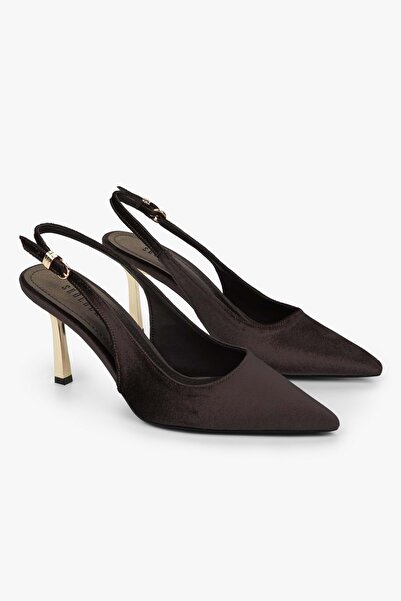 Shoeberry Stiletto pentru femei Hudson din catifea maro cu cataramă aurie