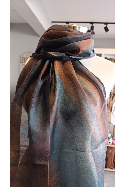 La Boutique Milano Paris شال من سلسلة LA BOUTIQUE الخاصة