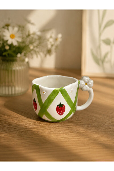 HİS Studio Clover-Shaped Ceramic Mug with Green Cross Stripes and Strawberry ...