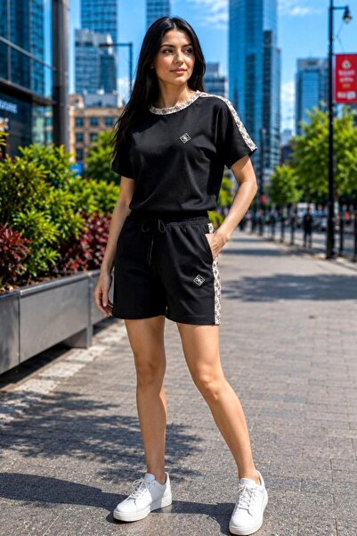 FashionForYou Women's printed Alessa set, with shorts and sports t-shirt, Black