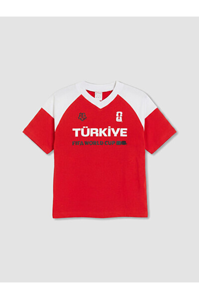 LC Waikiki Freezen Store'dan I FIFA 2026 Dünya Kupası Baskılı Erkek Çocuk T-s...