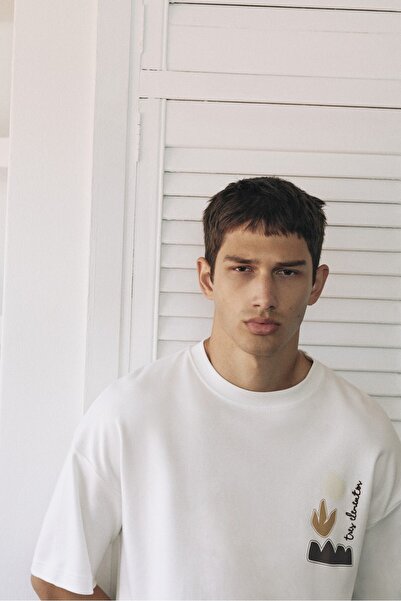 Pull & Bear Grafik baskılı kısa kollu tişört