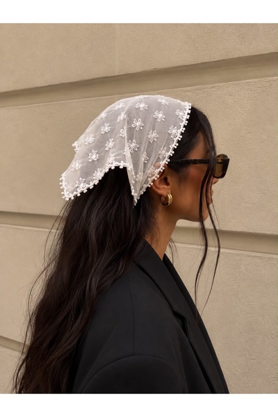 Asteria Jewelry Lace Bandana with Tie