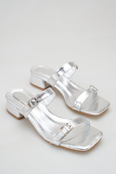 CalzatureM Silver Metallic Buckle Two-Strap Square Toe Mid-Heel Stylish Slippers