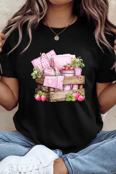Sarah's Boutique Women's T-shirt – 100% cotton – Strawberry Crate