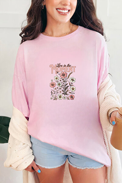Sarah's Boutique Women's T-shirt – 100% cotton – Live Moment