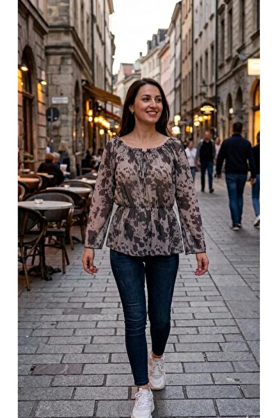 Olea Yakası Bağlamalı Beli Lastikli Bluz