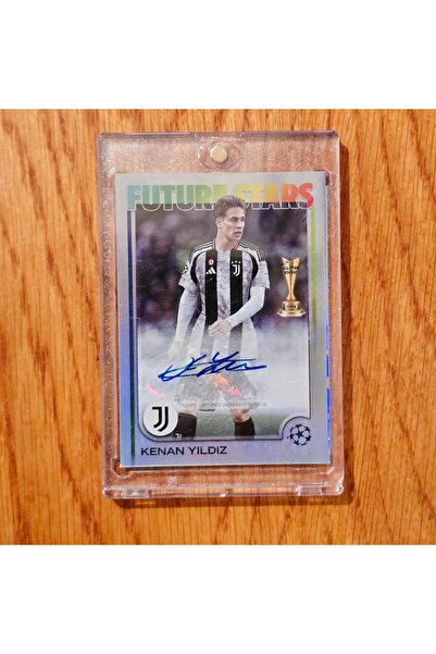 Panini Topps Juventus Kenan Yıldız İmzalı Oyun Kartı