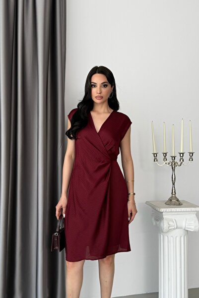 Serica Moda Burgundy Double-Breasted Sleeveless Striped Midi Satin Dress