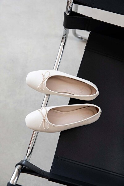 STRASWANS Galo Women's Bow Detail Leather Ballerinas Beige
