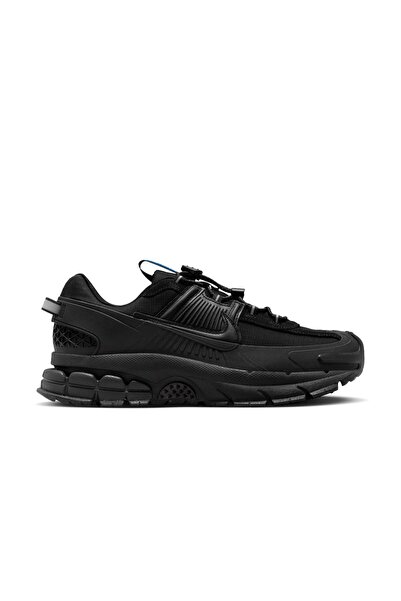 Nike حذاء رياضي نسائي أسود من Vomero Roam