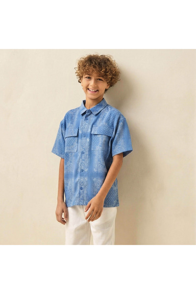 Juniors Short Sleeves Shirt with Paisley Print
