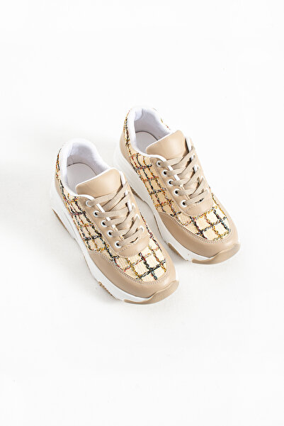 Madam Tarz Dnr-533 Thick Sole Straw Detailed Sports Shoes