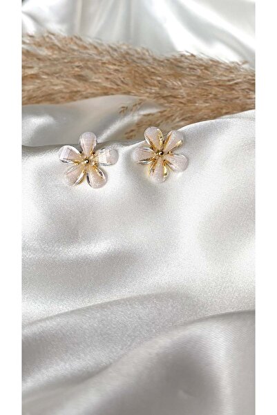 Eylülün Takısı Women's gold detailed glittery pearlescent flower earrings