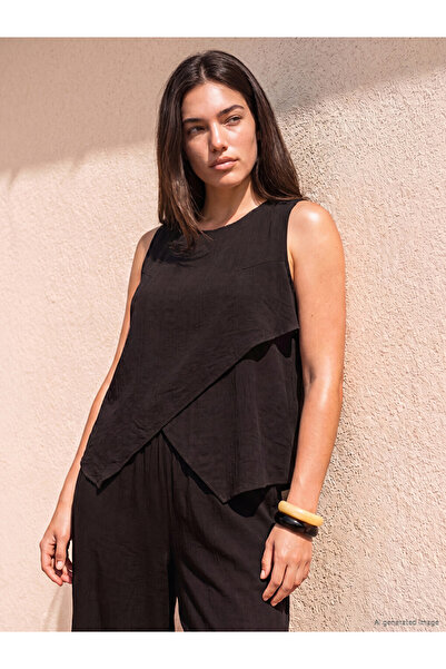 LC Waikiki Lcwaikiki Petite Black Crew Neck Asymmetrical Cut Blouse