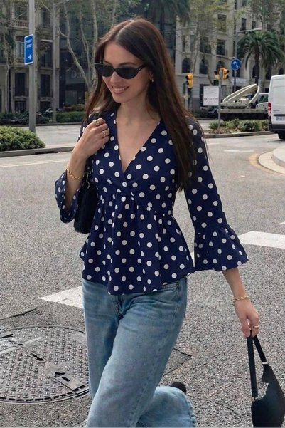 MevaMoss Kruvaze Yaka Lacivert Puantiyeli Peplum Bluz