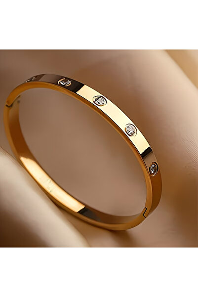 Aylin The Elegance سوار أنيق ومتعدد الاستخدامات بتصميم خالد، مما يجعله خيارًا...