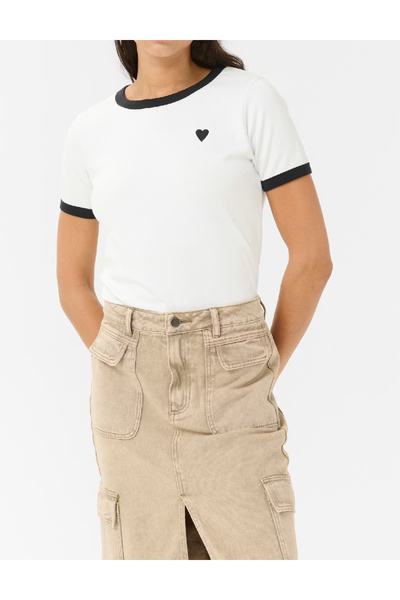 Evendi Tricou, Alb