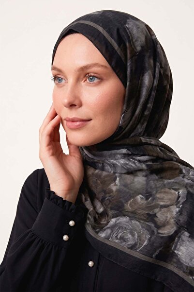 Levidor Anthracite Rose Patterned Tencel Shawl