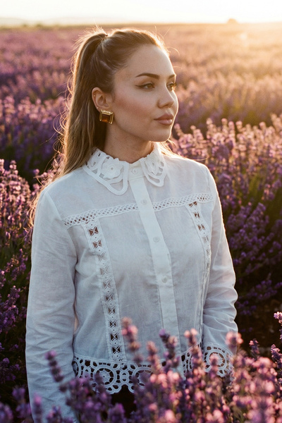 FASHION COCKTAIL Daisy Motif Vintage Elegant Lace Hollow Out Collar and Cuffs...