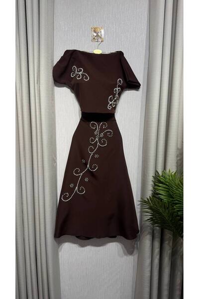 Jood Shiny Embroidery Midi Set