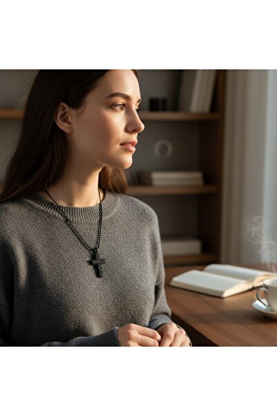 Hedea Mat Siyah Metal Haç Tasarım Unisex Top Zincirli Kolye