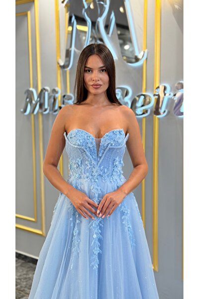 MissBetül Straplez Sarmaşık Çiçek Detaylı Prenses Abiye Nişan Elbisesi