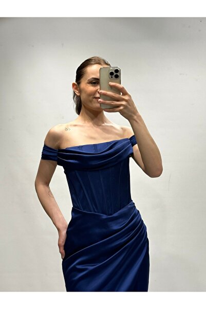 Kaleiçi Yıldızlar Lacivert Madonna Yaka Korse Detay Balık Model Abiye Elbise |