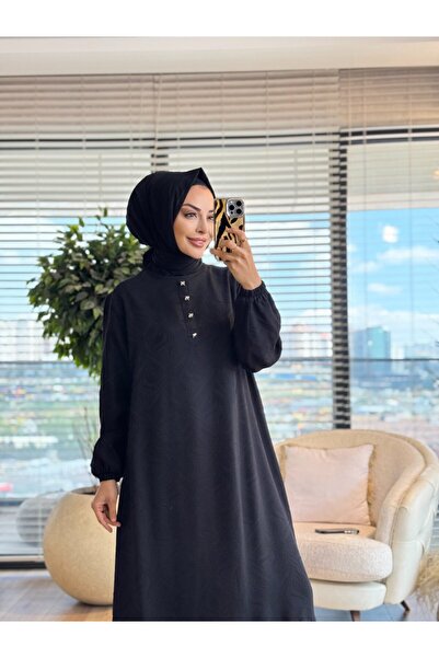 Taşpınar 26847 فستان منقوش بنفسه باللون الأسود