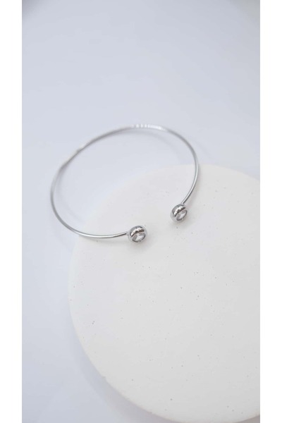 Jerie Zircon Stone Detail Thin Handcuff Bracelet