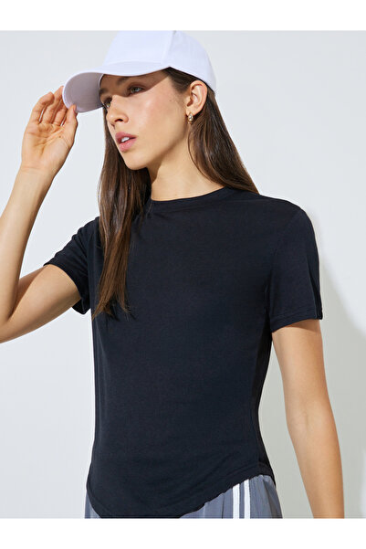 Styli Black Regular Fit T-Shirt With Curved Hem