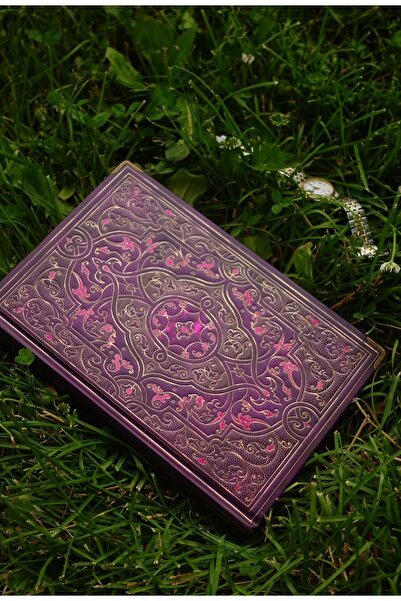 Nova Crafts الحديقة السرية باللون الأرجواني مع غلاف ورق أبيض مطلي بالذهب وحوا...