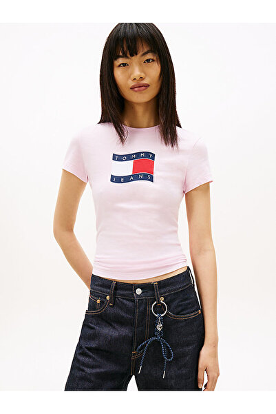 Tommy Hilfiger Kadın Slim Fit Wavy Flag T-shirt