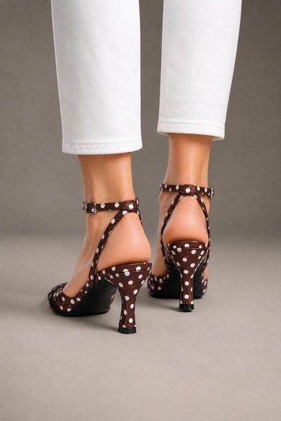 livendi Si̇ena Women's Brown Polka Dot 7.5 cm Heeled Shoes with Pointed Toe and Ankle Strap