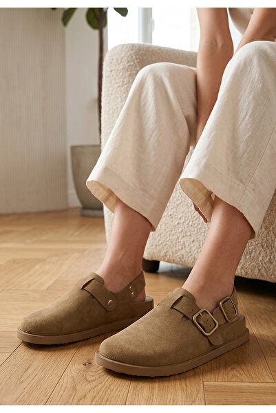 B T Shoes Women's clogs Junita brown