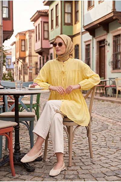 Armine TREND Doğal Kumaş Bağcık Detaylı Büzgülü Tam Boy Düğmeli Tunik Sarı 26...