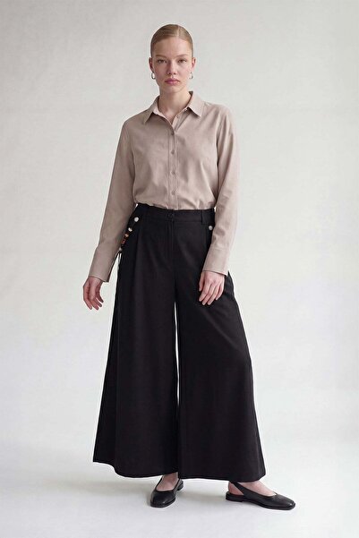 Levidor Black Trousers with Pocket Accessory Detail